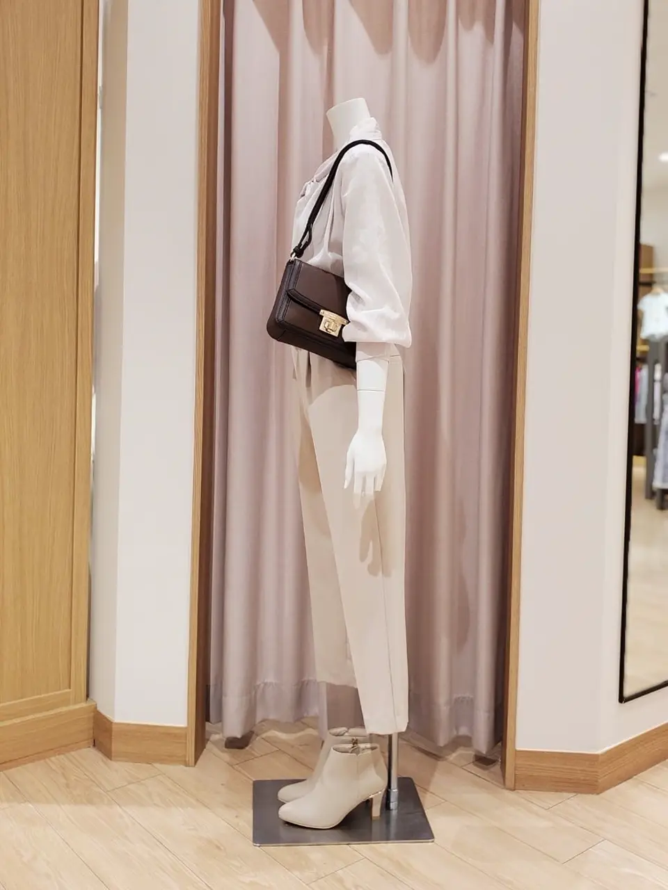 ANY SIS 岩田 コーディネート画像