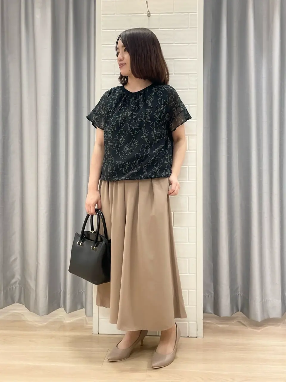 ANY SIS 丸岡 コーディネート画像