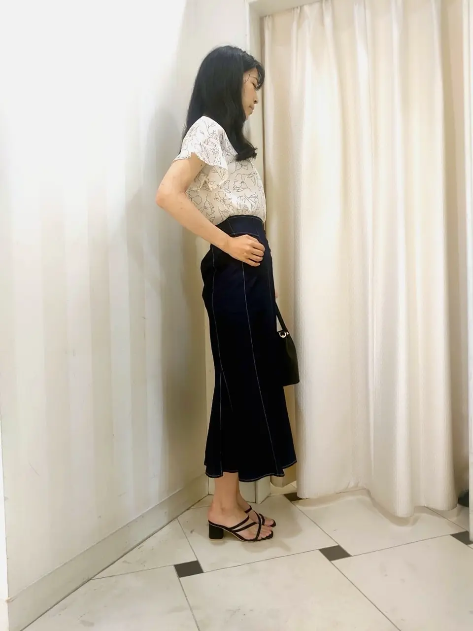 ANY SIS スタッフ コーディネート画像