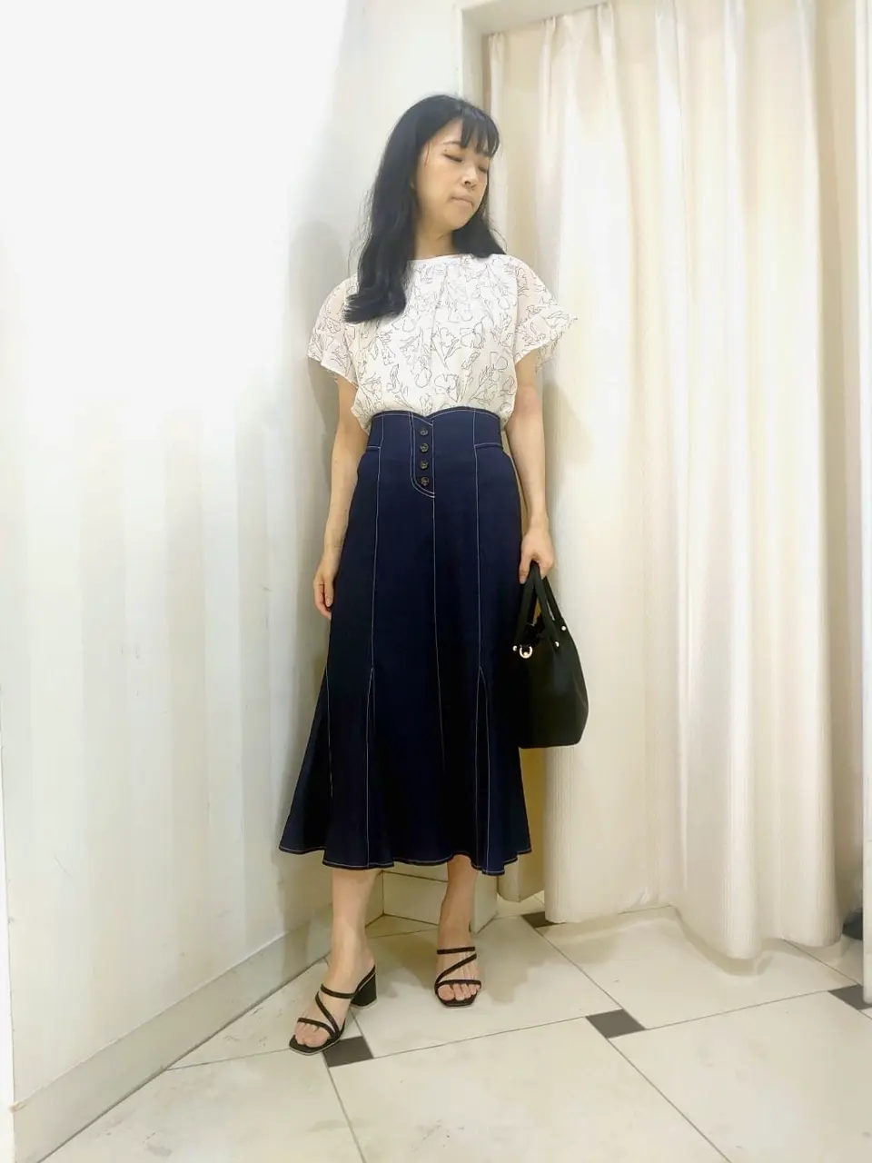 ANY SIS スタッフ コーディネート画像