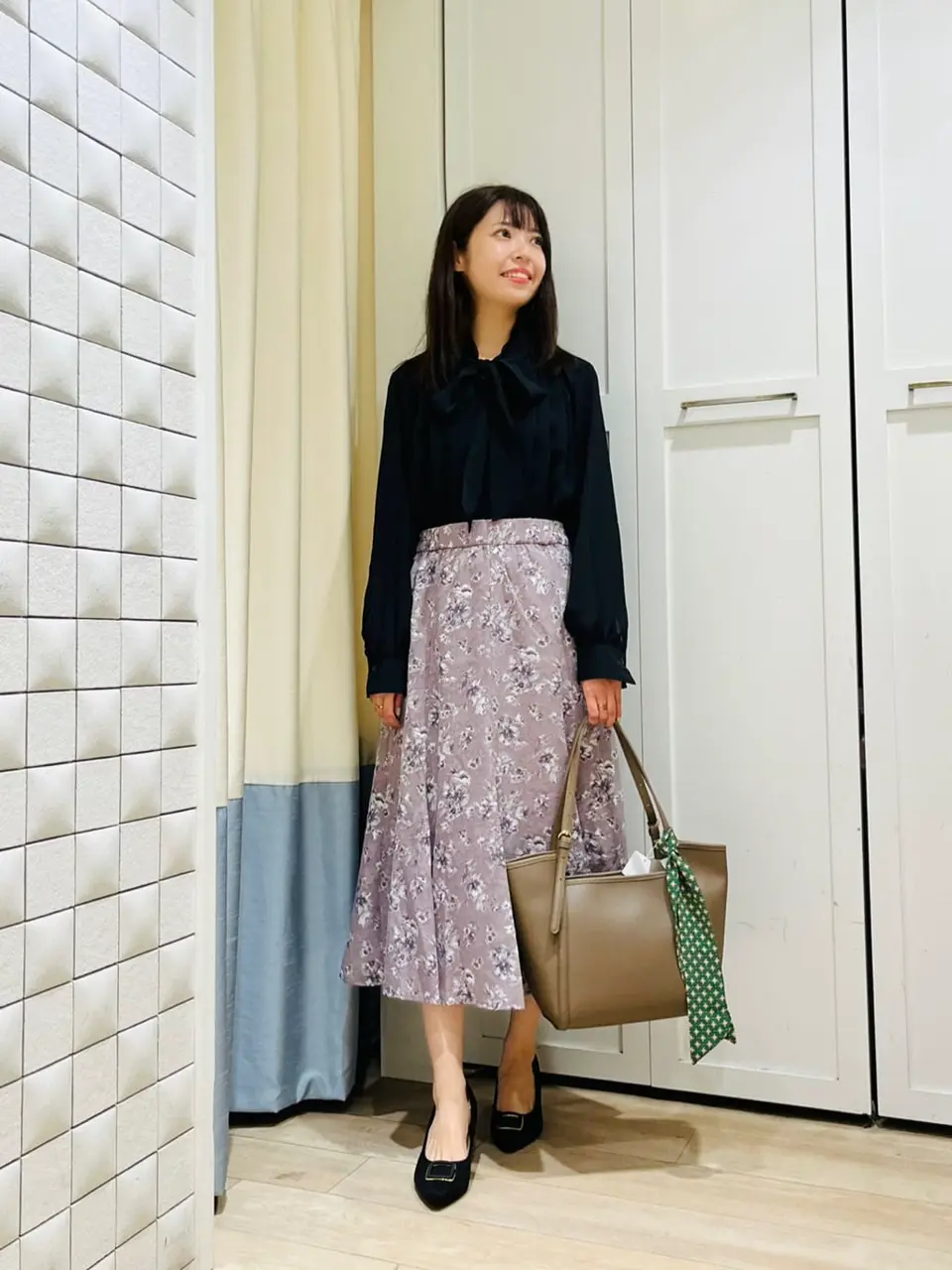 ANY SIS スタッフ コーディネート画像