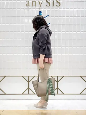 ANY SIS 西田 コーディネート画像