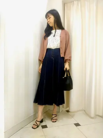 ANY SIS スタッフ コーディネート画像