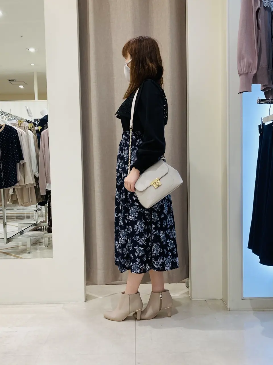 ANY SIS 川根　彩 コーディネート画像