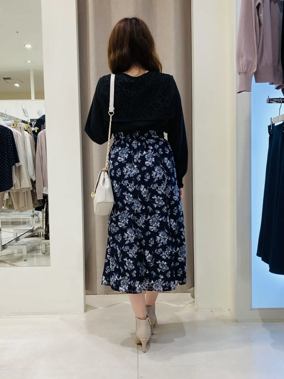 ANY SIS 川根　彩 コーディネート画像