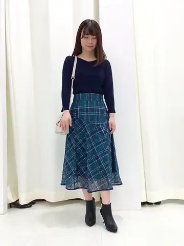 ANY SIS スタッフ コーディネート画像