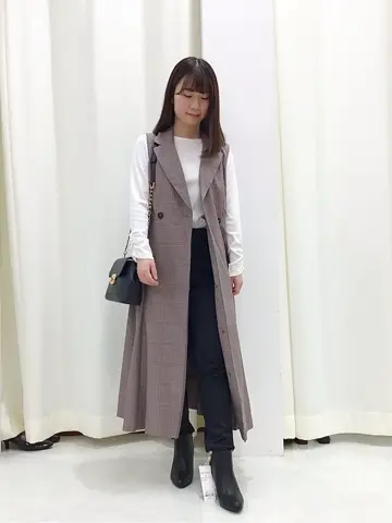 ANY SIS スタッフ コーディネート画像