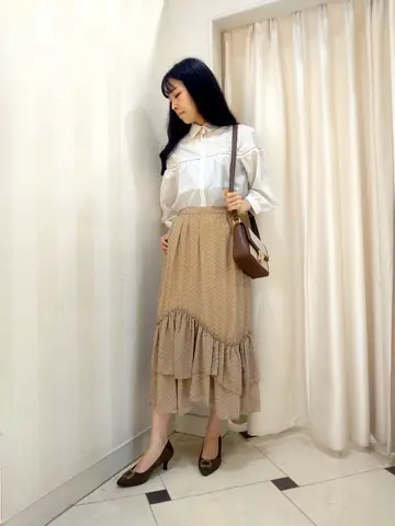 ANY SIS スタッフ コーディネート画像