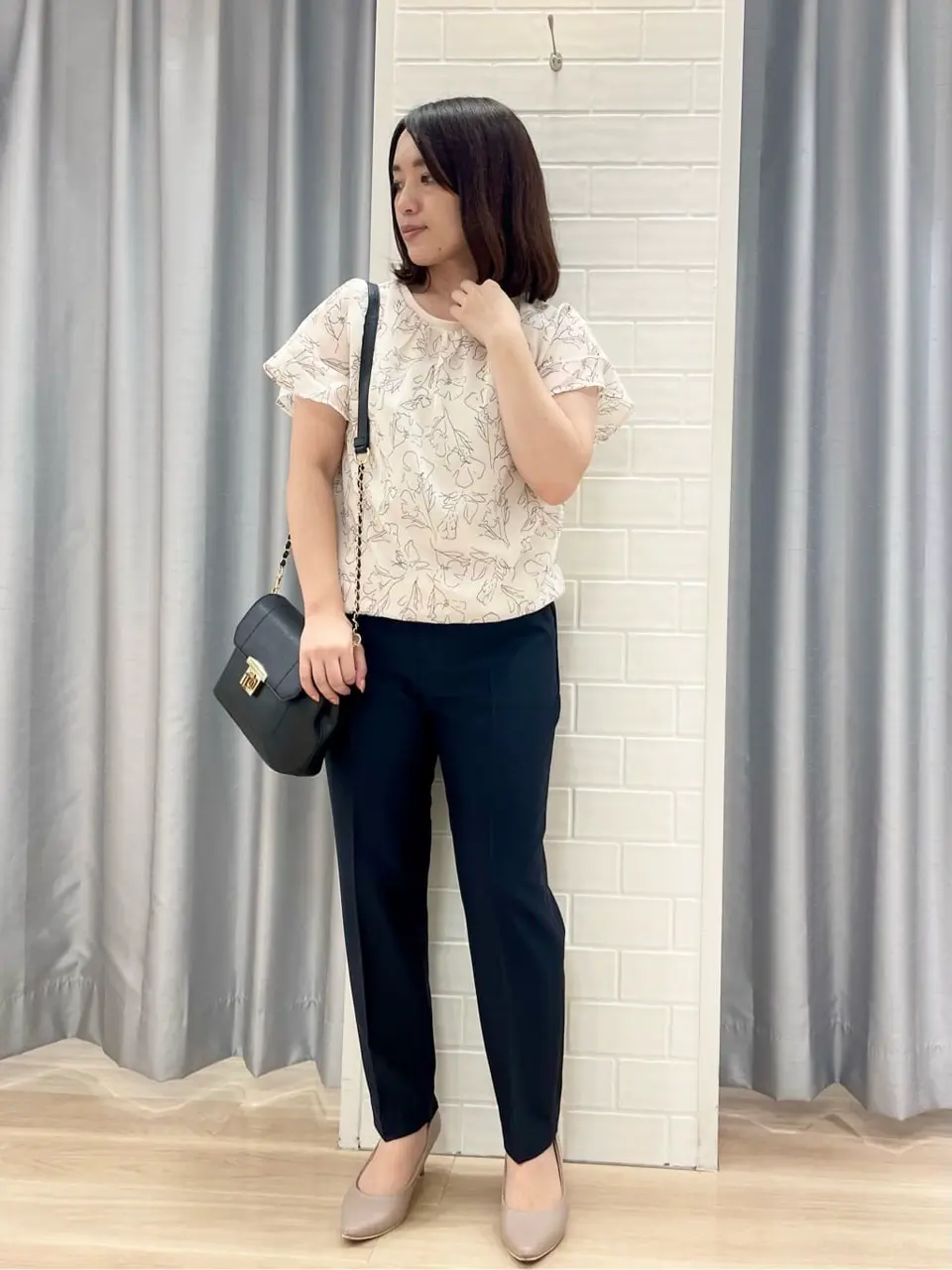 ANY SIS 丸岡 コーディネート画像