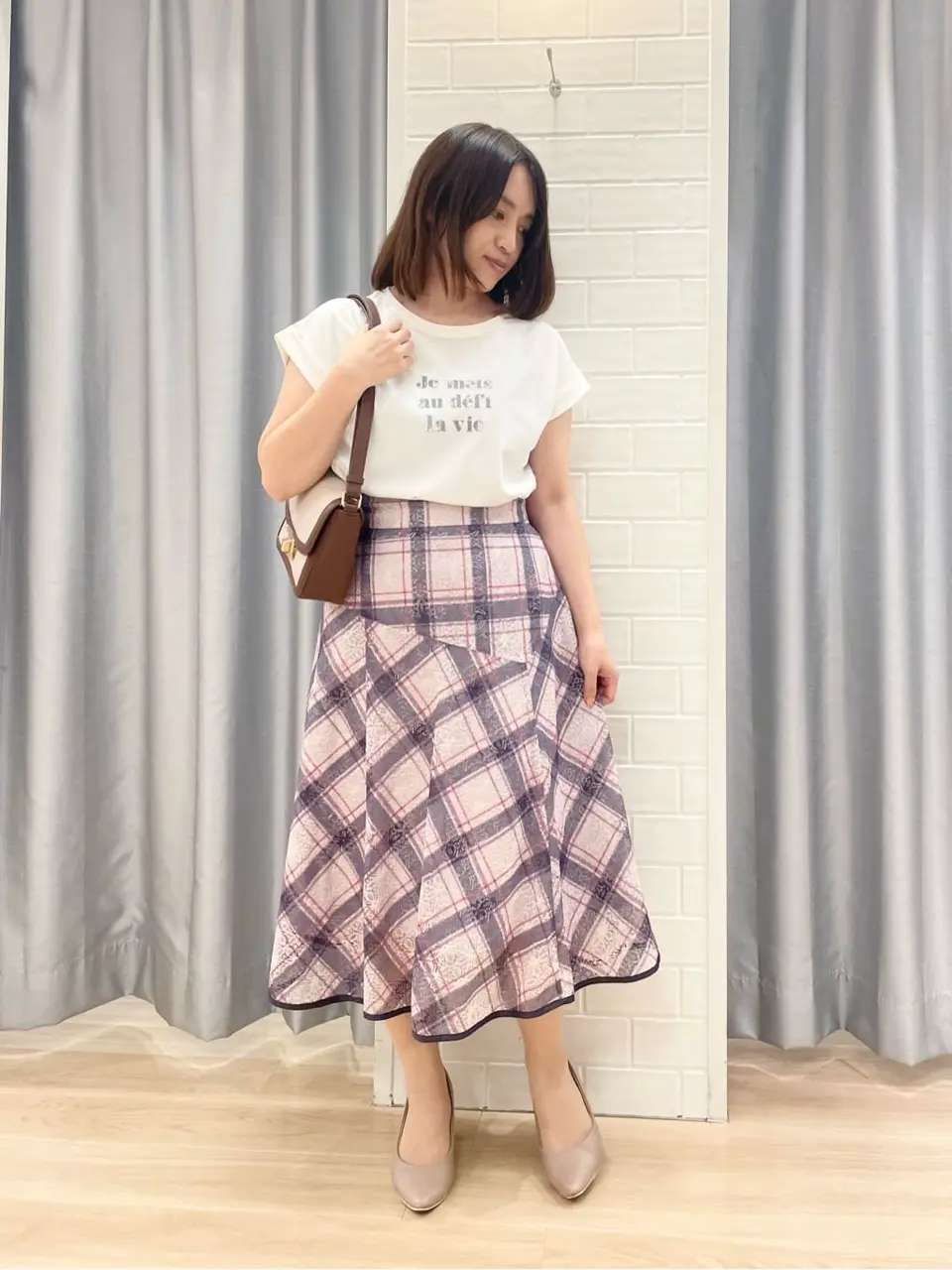 ANY SIS 丸岡 コーディネート画像