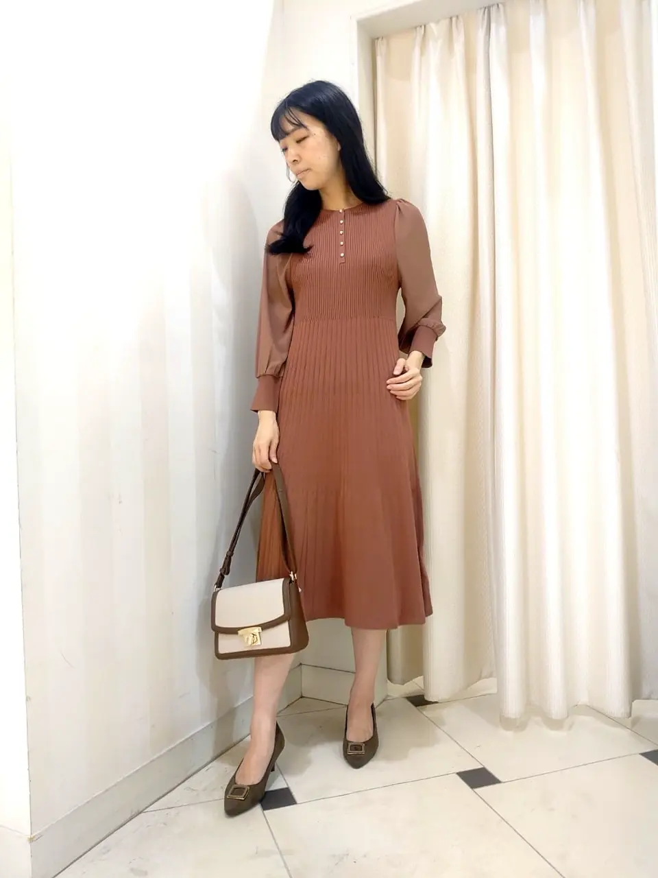 ANY SIS スタッフ コーディネート画像