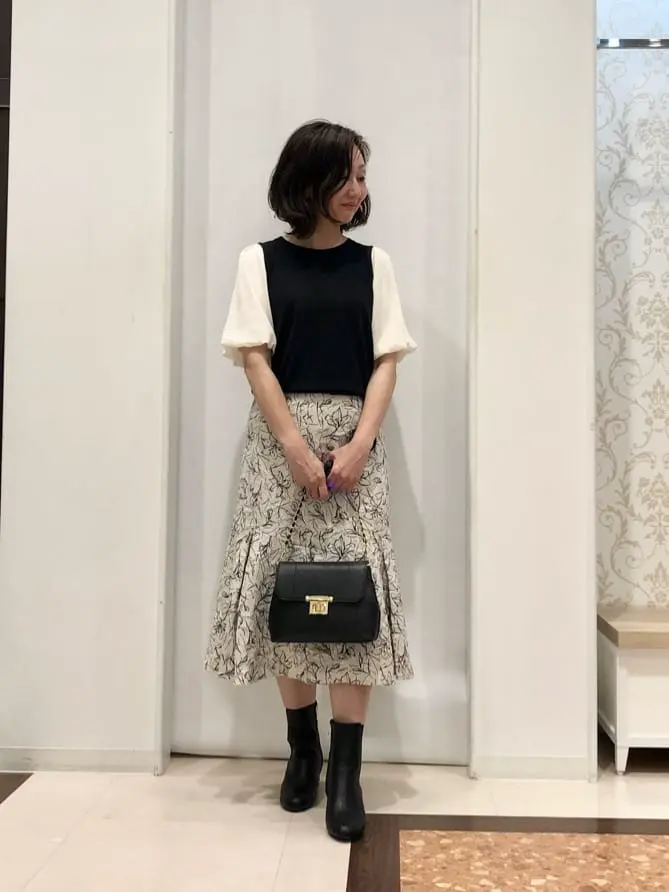 ANY SIS スタッフ コーディネート画像