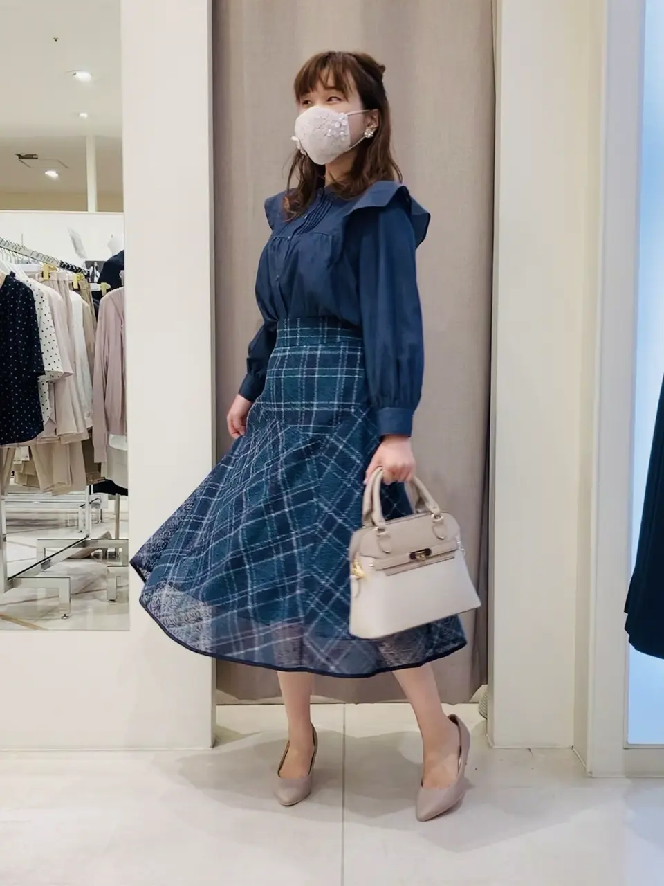 ANY SIS 川根　彩 コーディネート画像