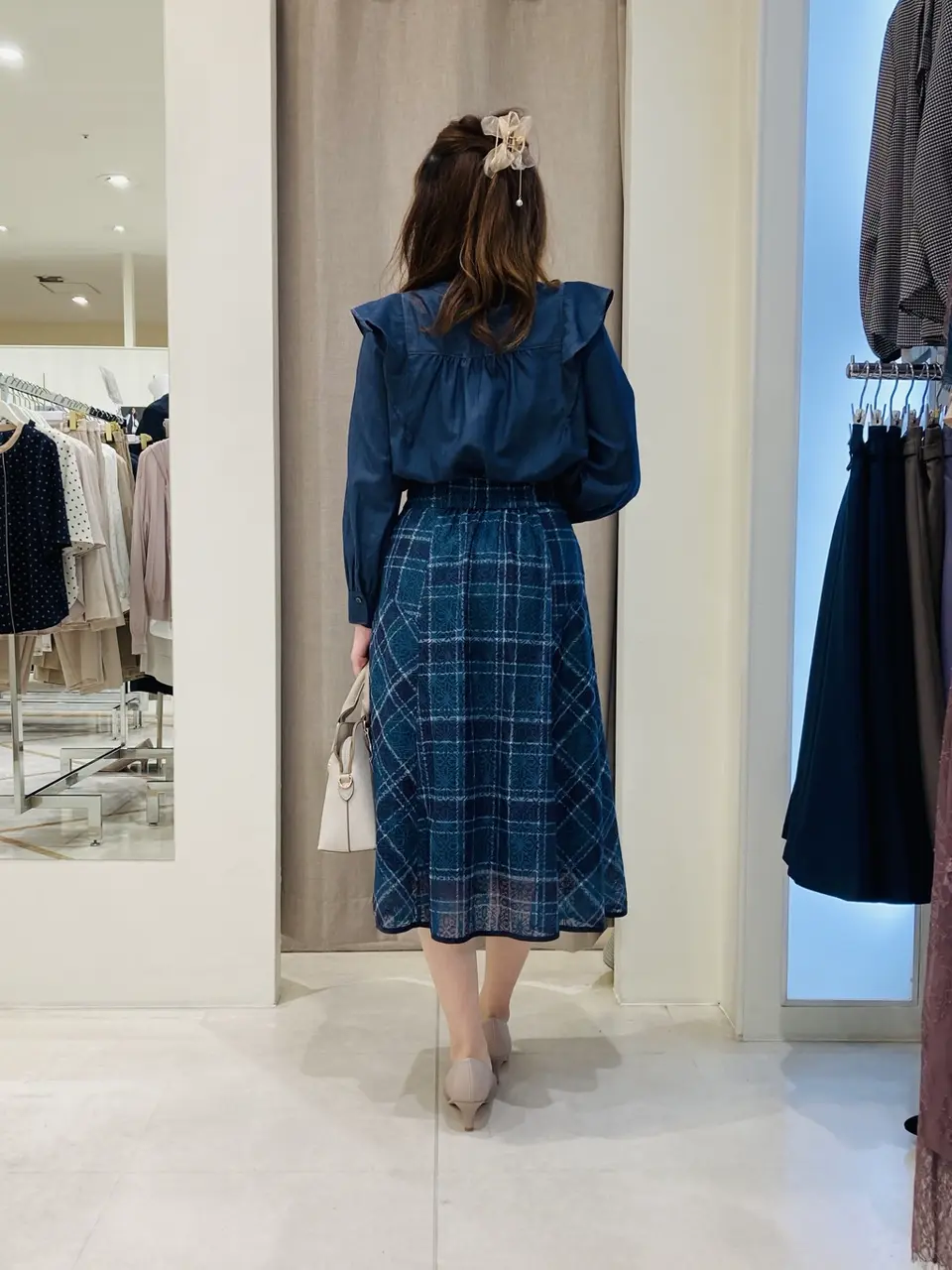 ANY SIS 川根　彩 コーディネート画像