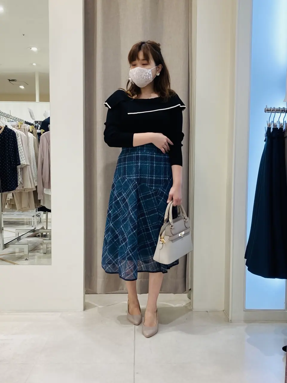 ANY SIS 川根　彩 コーディネート画像