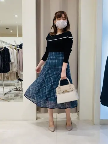 ANY SIS 川根　彩 コーディネート画像