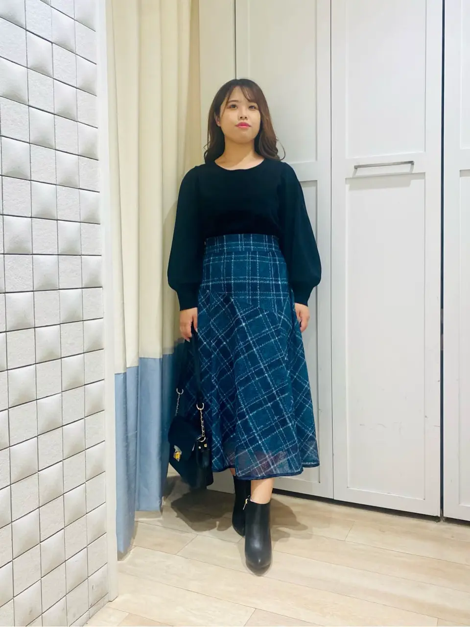 ANY SIS スタッフ コーディネート画像