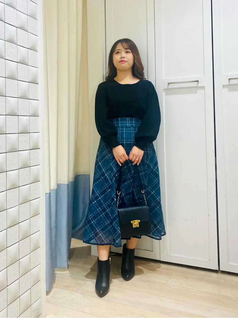 ANY SIS スタッフ コーディネート画像