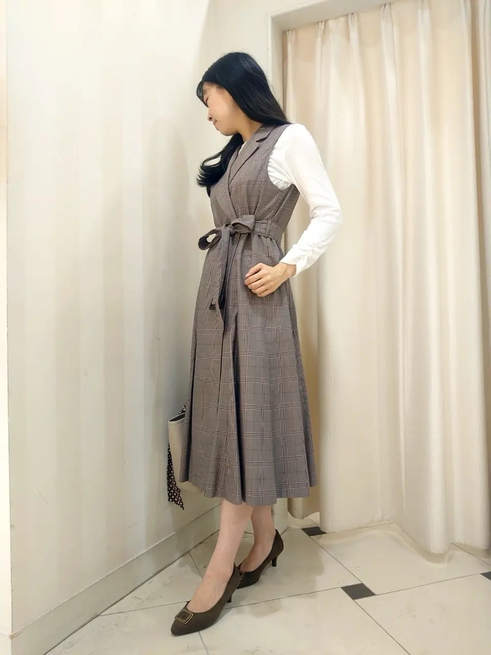 ANY SIS スタッフ コーディネート画像