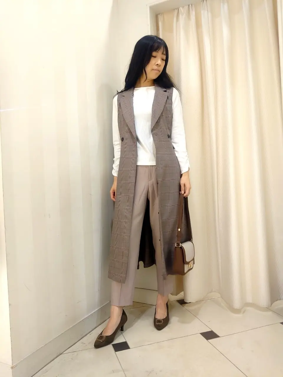 ANY SIS スタッフ コーディネート画像