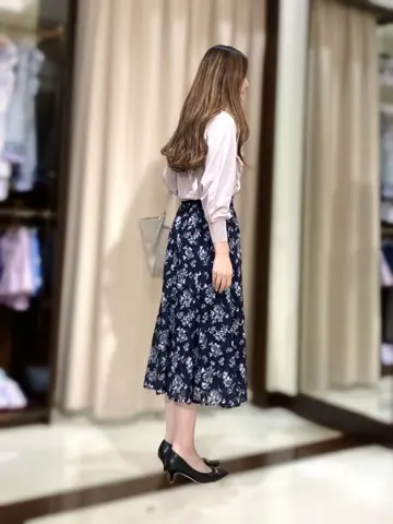 ANY SIS STAFF コーディネート画像