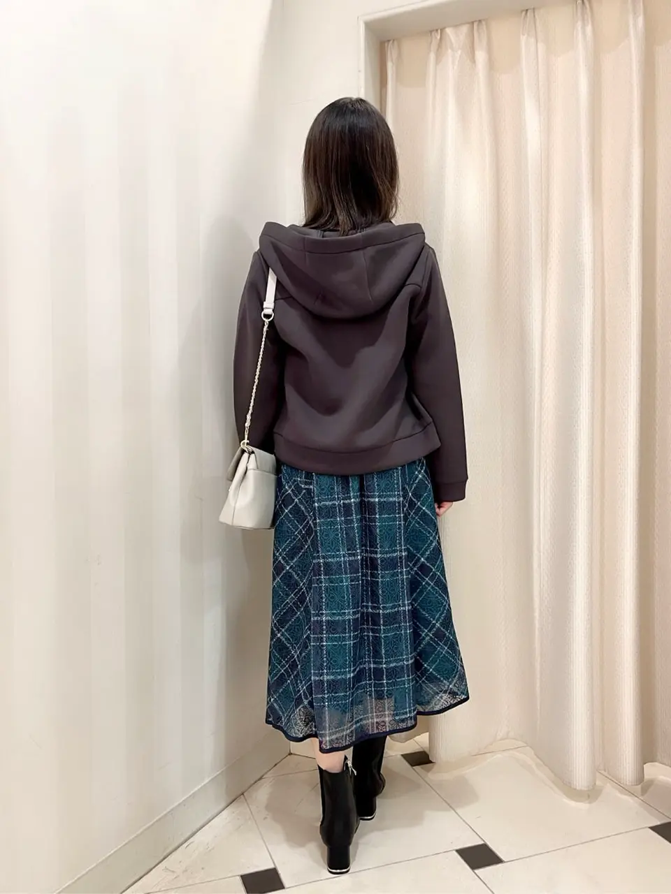 ANY SIS 金井 コーディネート画像