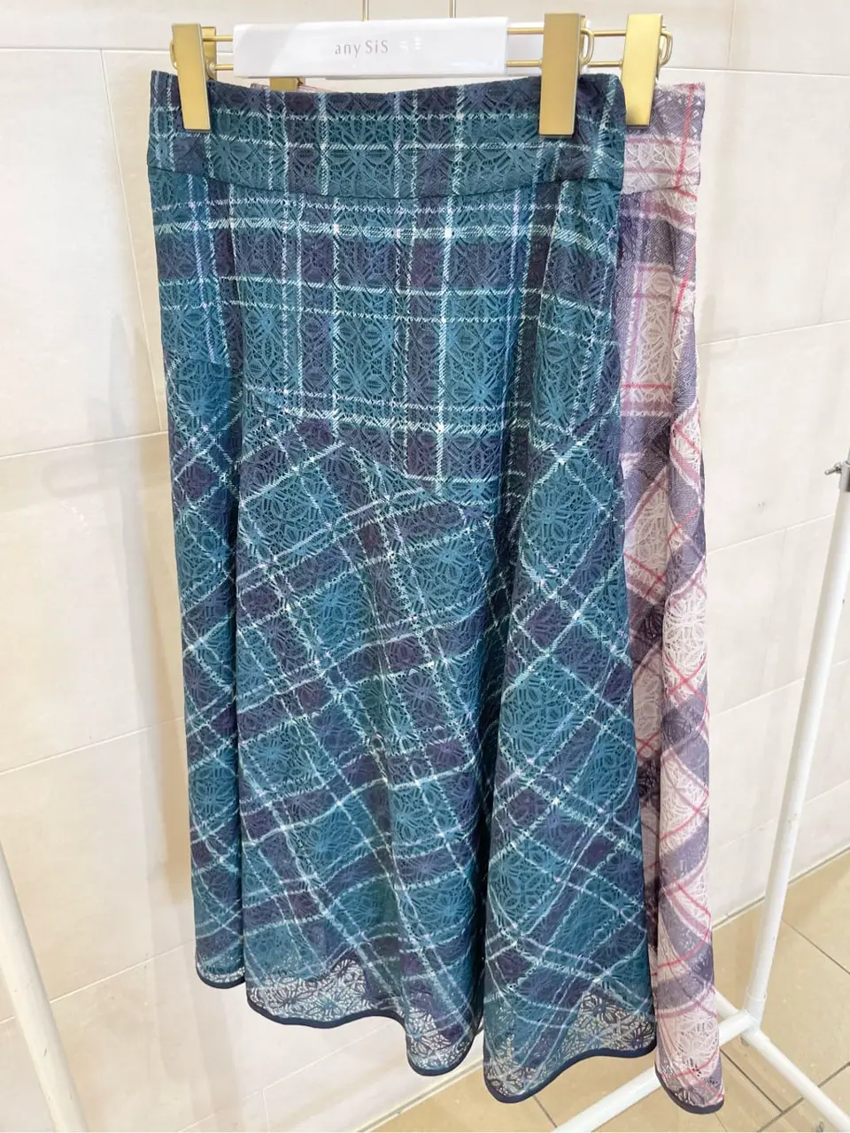 ANY SIS 今仲 コーディネート画像