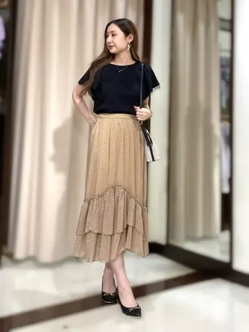 ANY SIS STAFF コーディネート画像