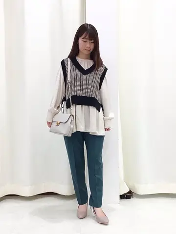 ANY SIS スタッフ コーディネート画像