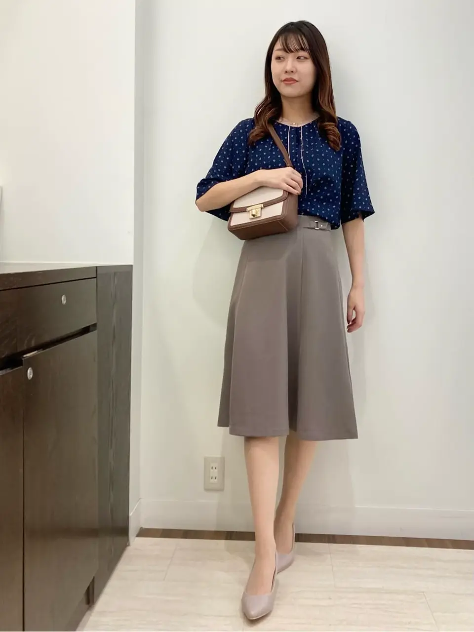 ANY SIS スタッフ コーディネート画像