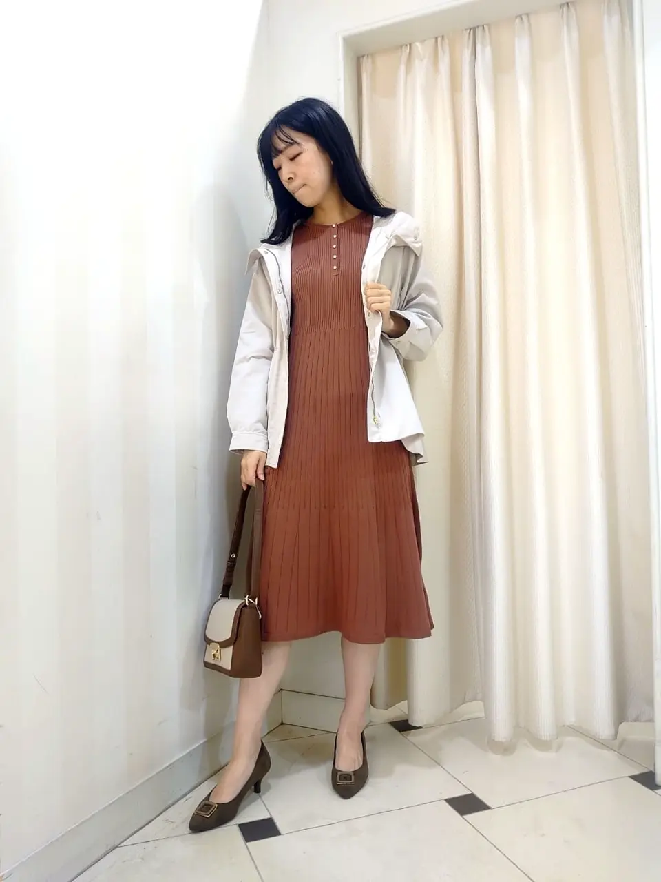 ANY SIS スタッフ コーディネート画像