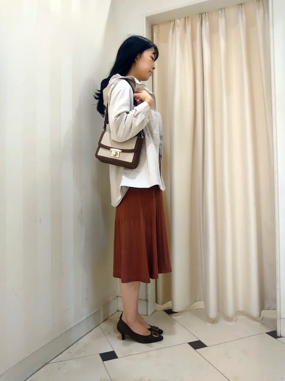 ANY SIS スタッフ コーディネート画像