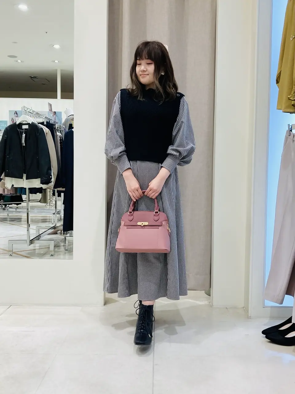 ANY SIS 川根　彩 コーディネート画像