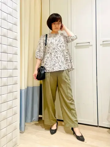 ANY SIS スタッフ コーディネート画像