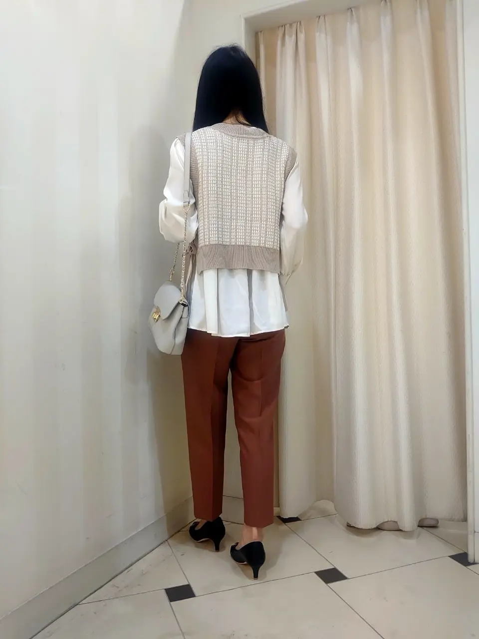 ANY SIS スタッフ コーディネート画像