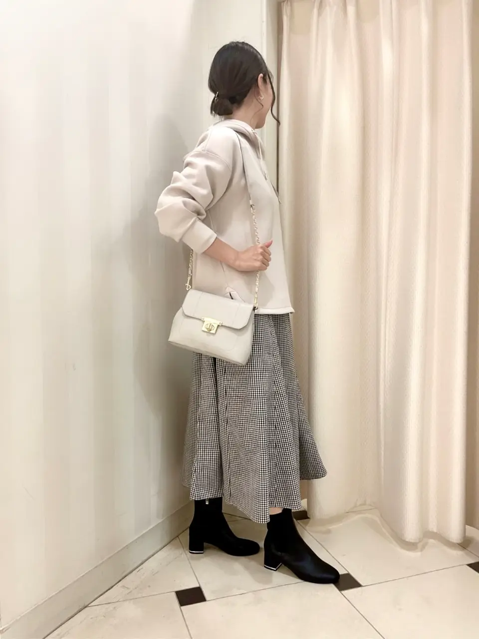 ANY SIS 金井 コーディネート画像