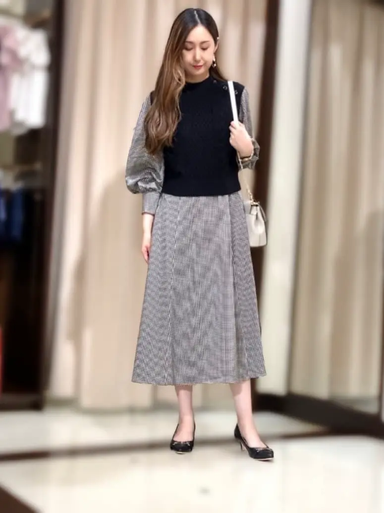 ANY SIS STAFF コーディネート画像