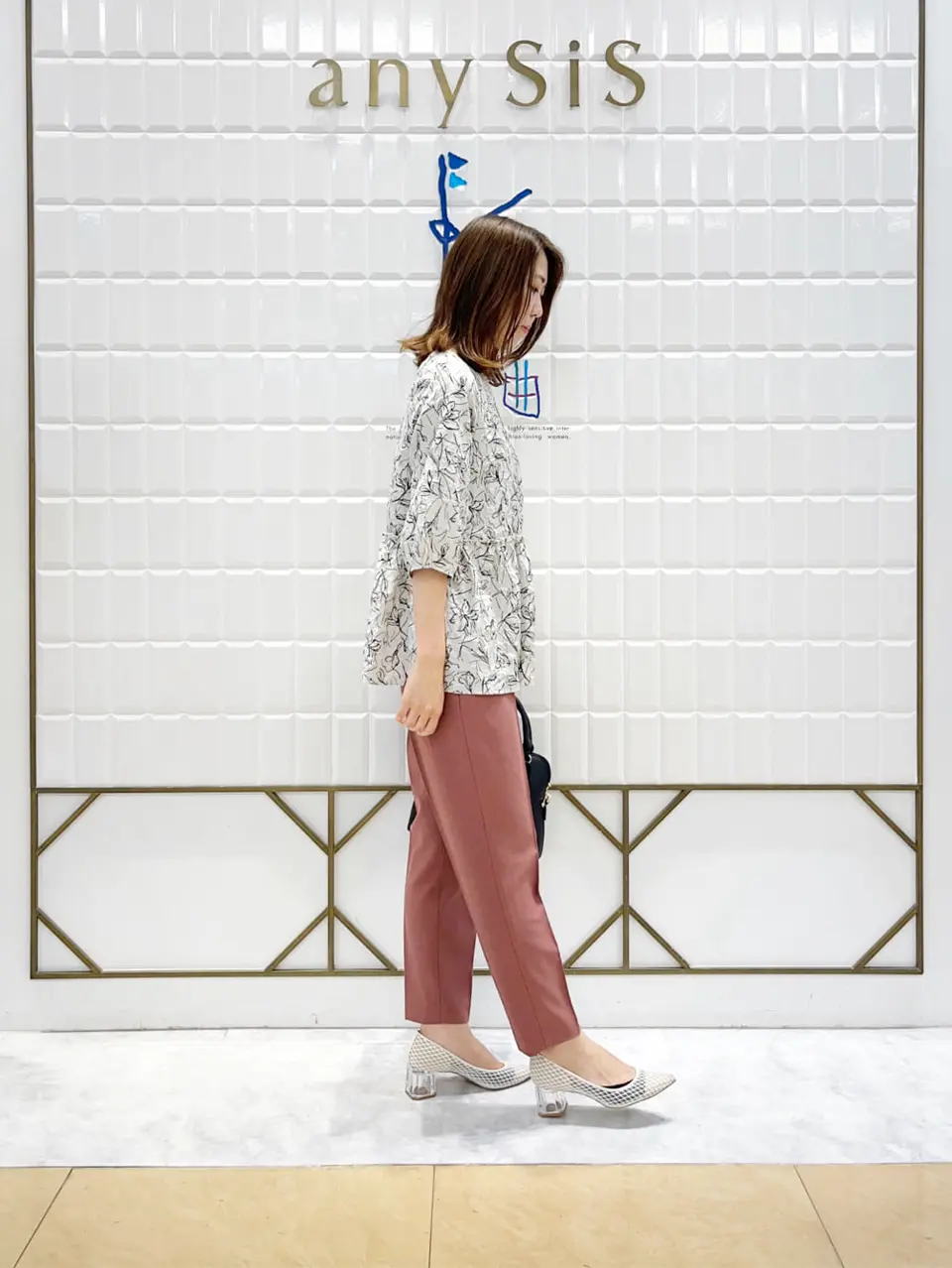 ANY SIS 上田 コーディネート画像