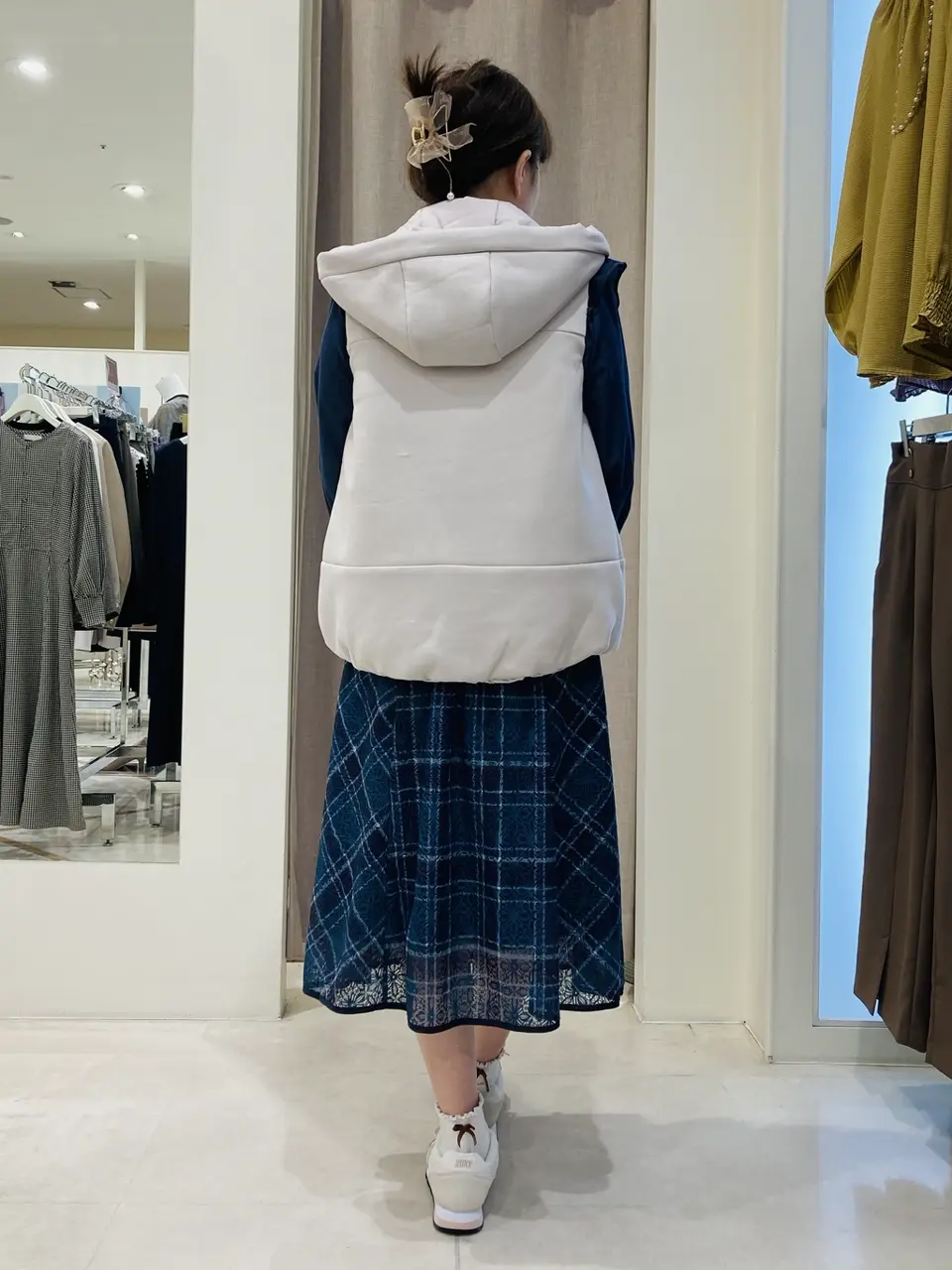 ANY SIS 川根　彩 コーディネート画像