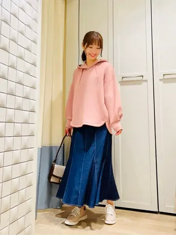 ANY SIS スタッフ コーディネート画像