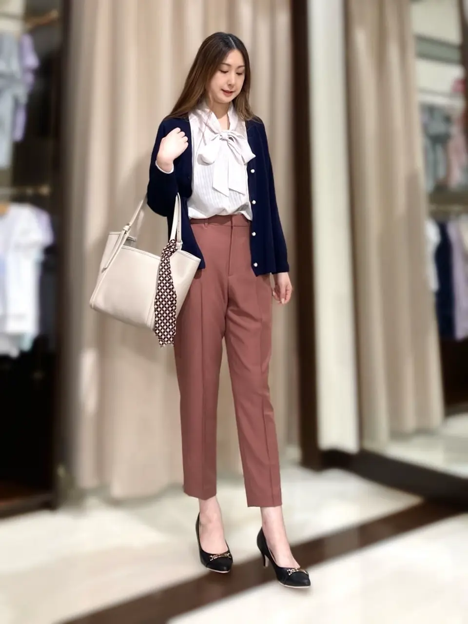 ANY SIS STAFF コーディネート画像