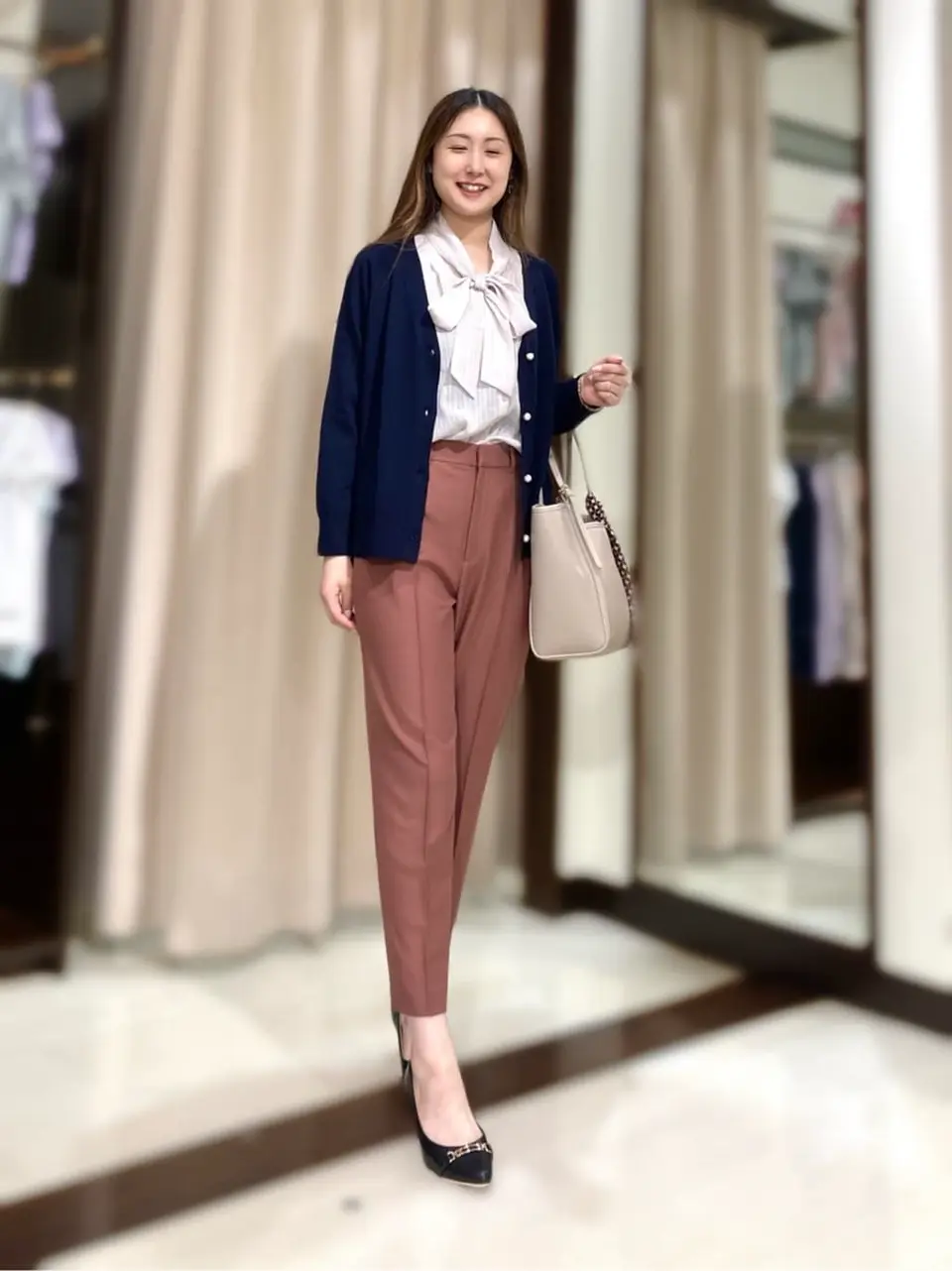 ANY SIS STAFF コーディネート画像