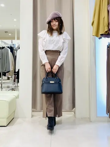 ANY SIS 川根　彩 コーディネート画像