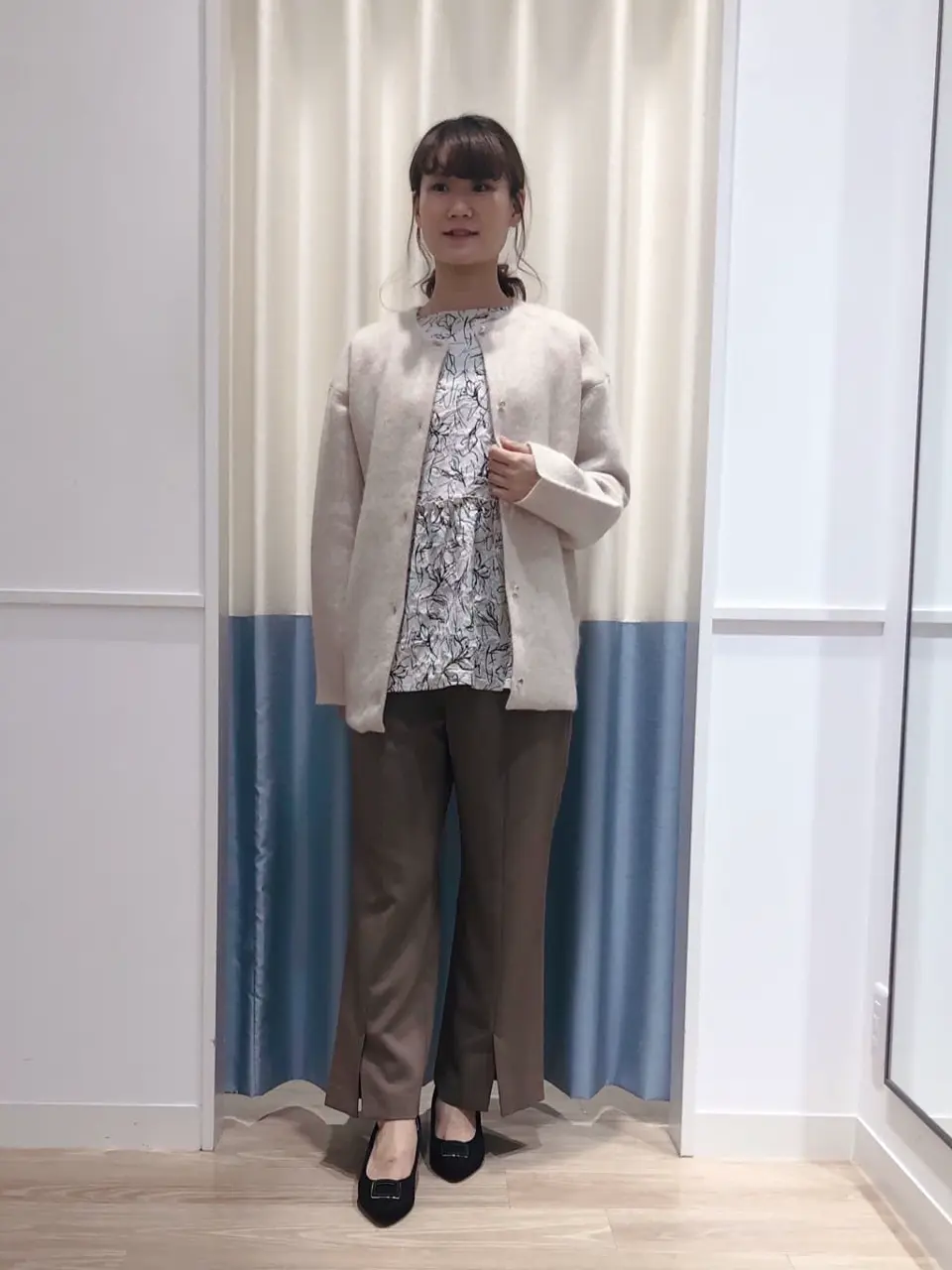 ANY SIS スタッフ コーディネート画像