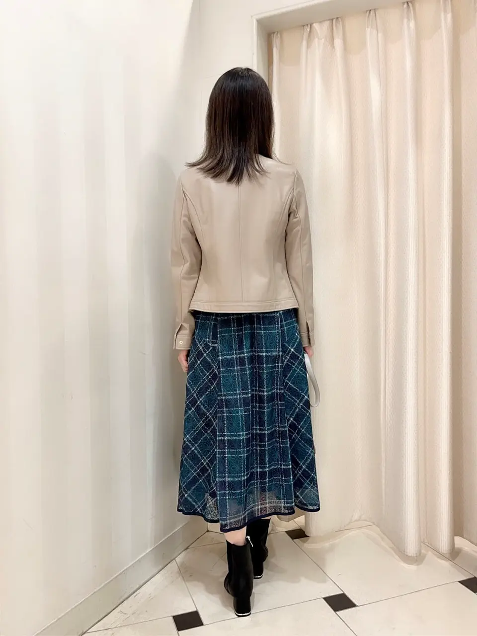 ANY SIS 金井 コーディネート画像