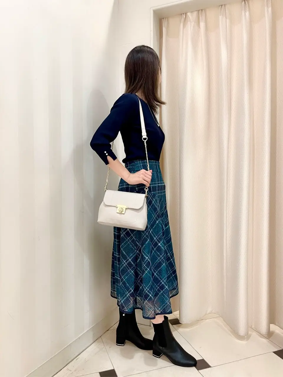 ANY SIS 金井 コーディネート画像