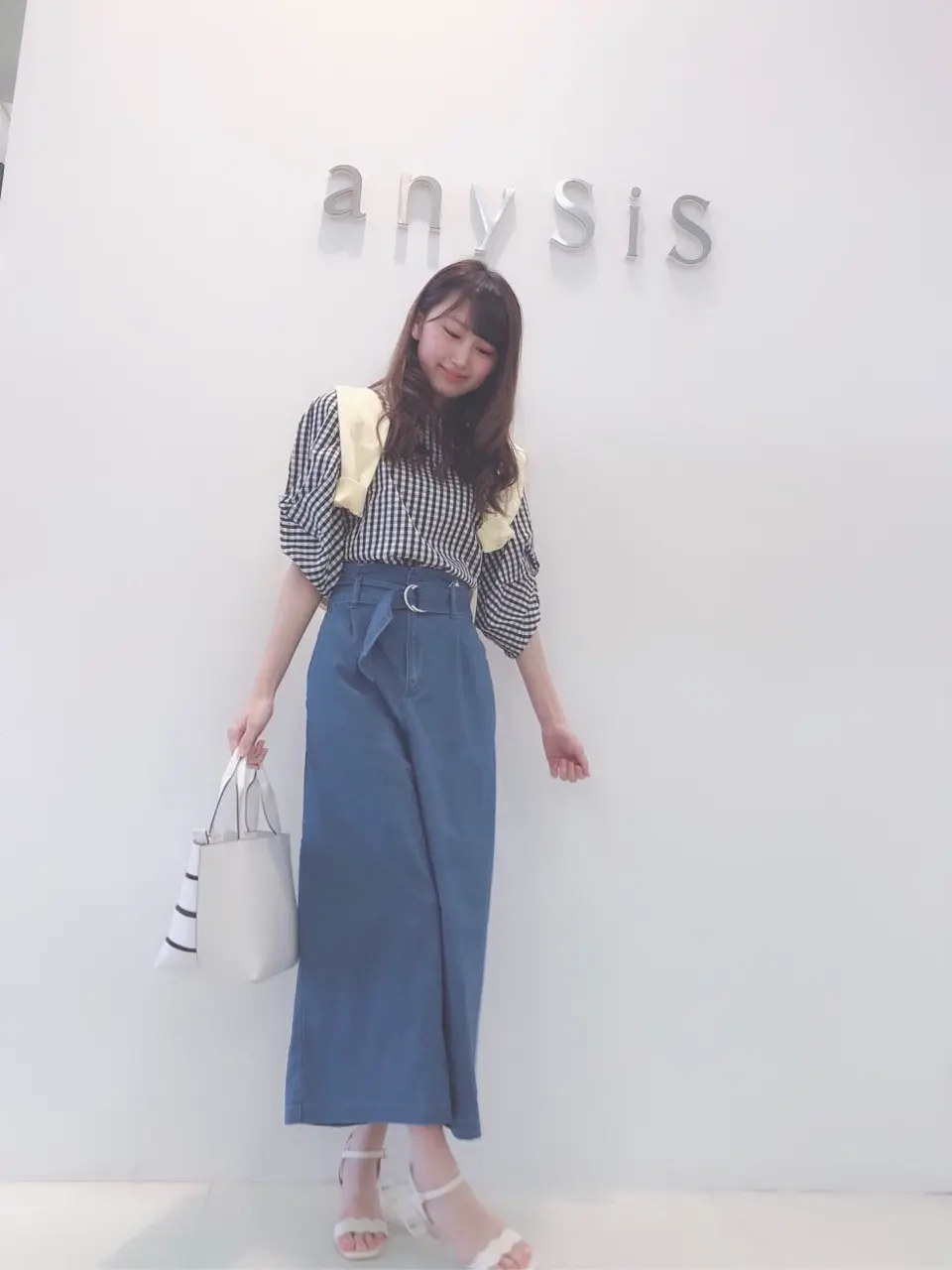 ANY SIS スタッフ コーディネート画像