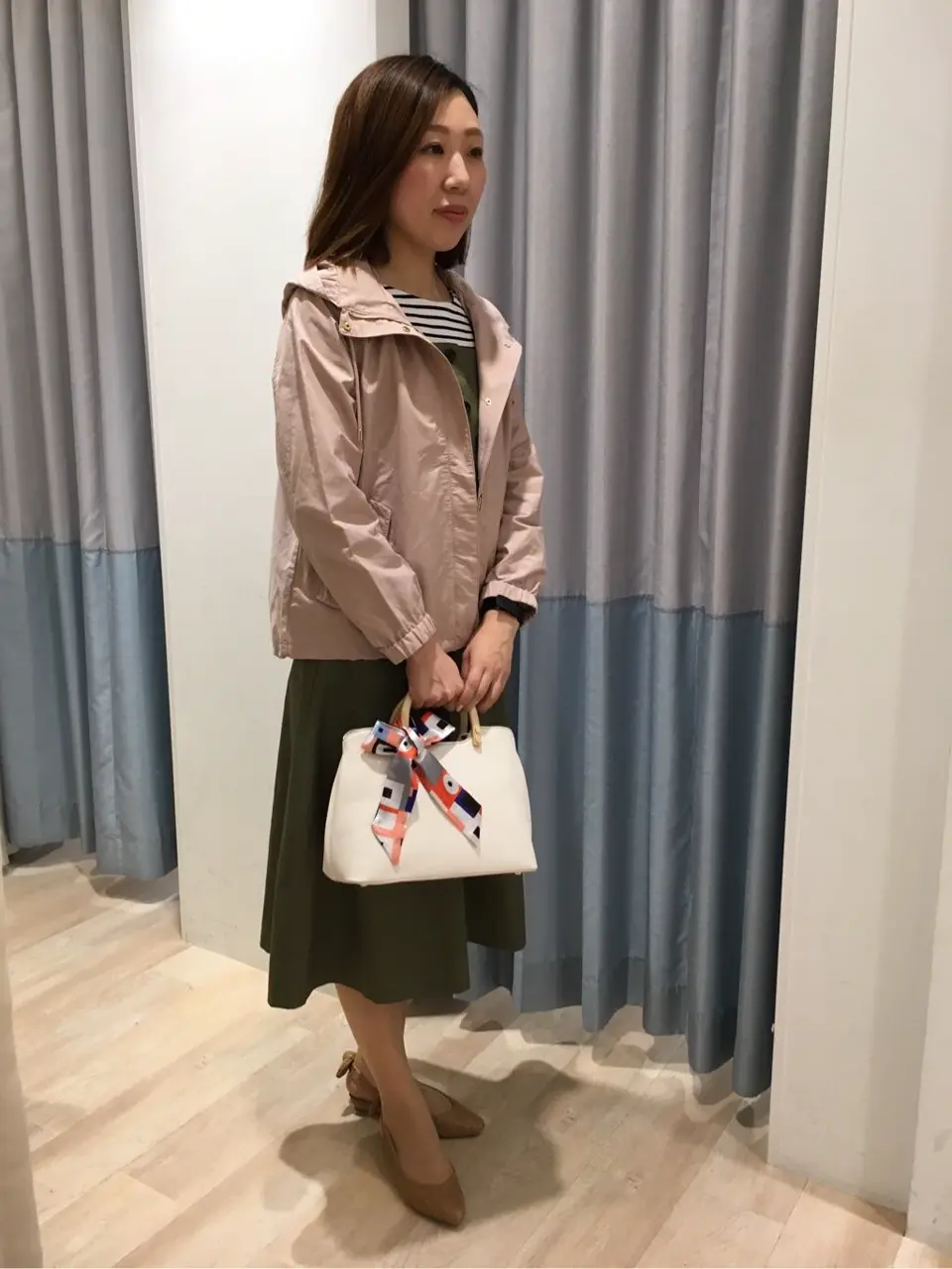 ANY SIS スタッフ コーディネート画像