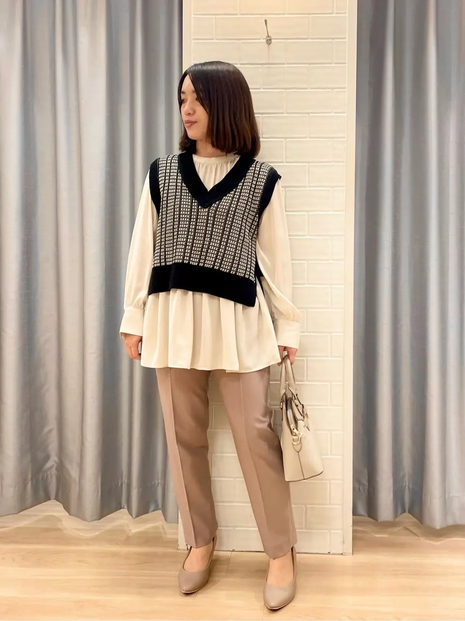 ANY SIS 丸岡 コーディネート画像