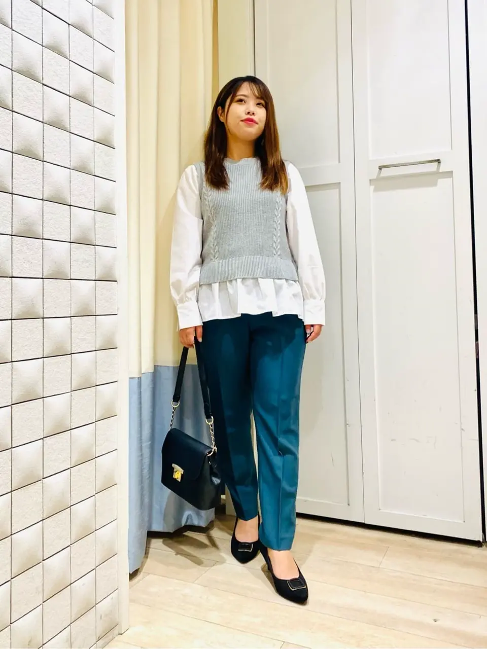 ANY SIS スタッフ コーディネート画像